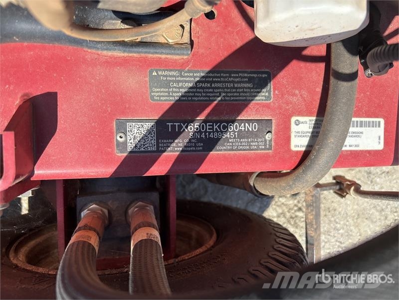 Exmark Turf Tracer X-Series Stand-On 60 in Lawn Mower Vrtni traktor kosilnice