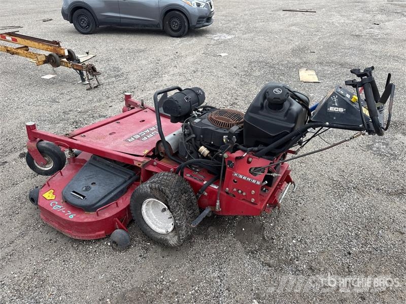 Exmark Turf Tracer X-Series 4x2 60 in Lawn Mower Reitermäher