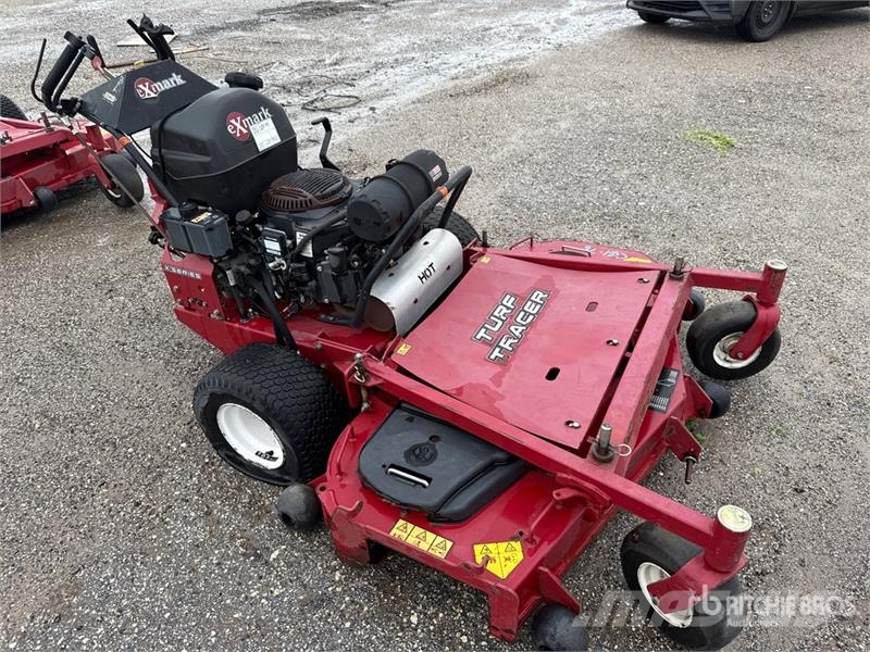 Exmark Turf Tracer X-Series 4x2 60 in Lawn Mower Vrtni traktor kosilnice