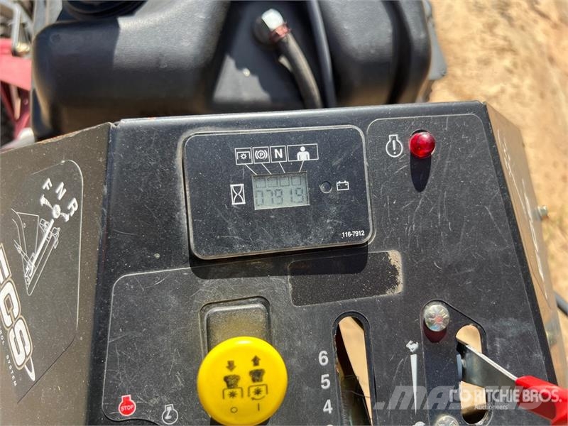 Exmark Turf Tracer X-Series Stand-On 60 in Lawn Mower Reitermäher