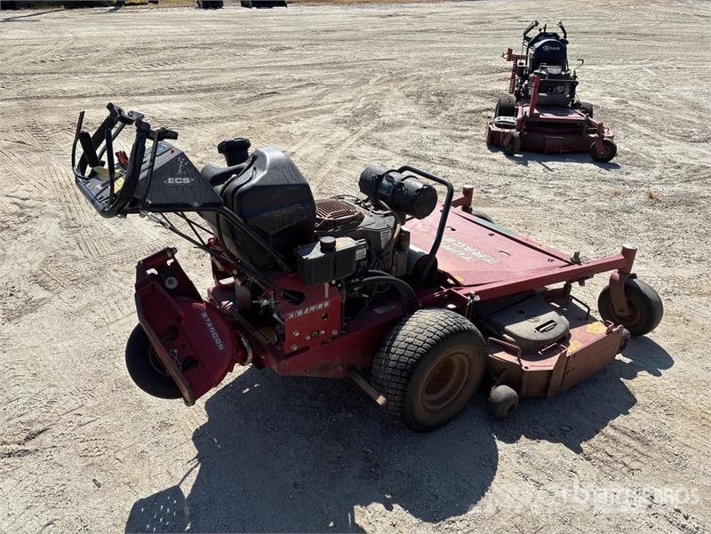 Exmark Turf Tracer X-Series Stand-On 60 in Lawn Mower Vrtni traktor kosilnice