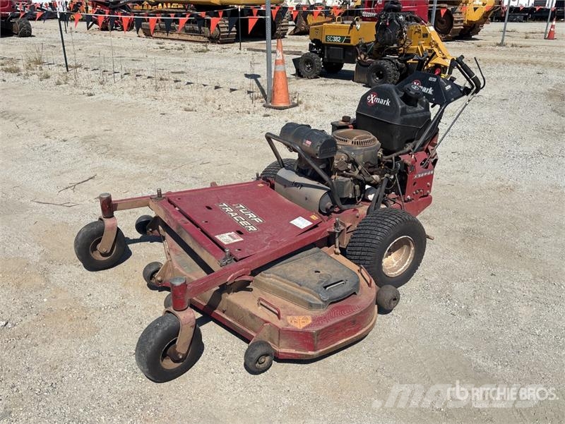 Exmark Turf Tracer X-Series Stand-On 60 in Lawn Mower Vrtni traktor kosilnice