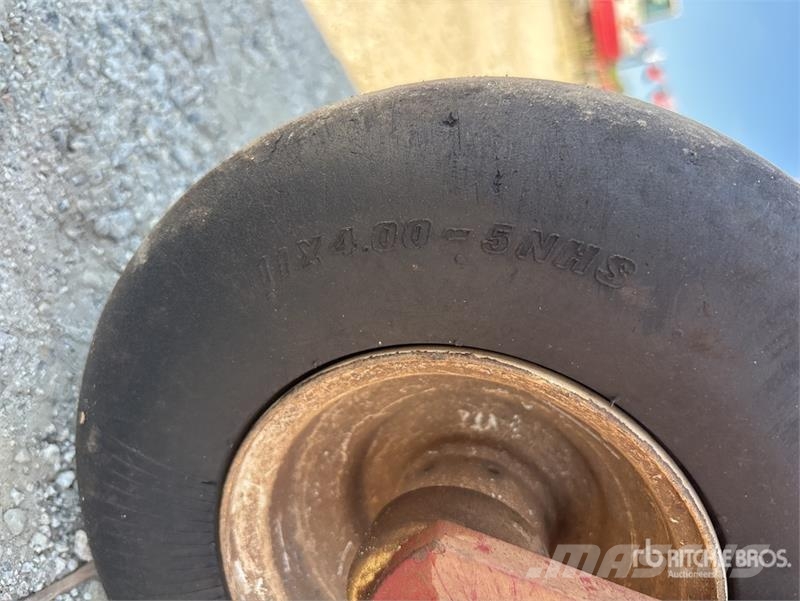 Exmark Turf Tracer X-Series 60 in Lawn Mower Vrtni traktor kosilnice