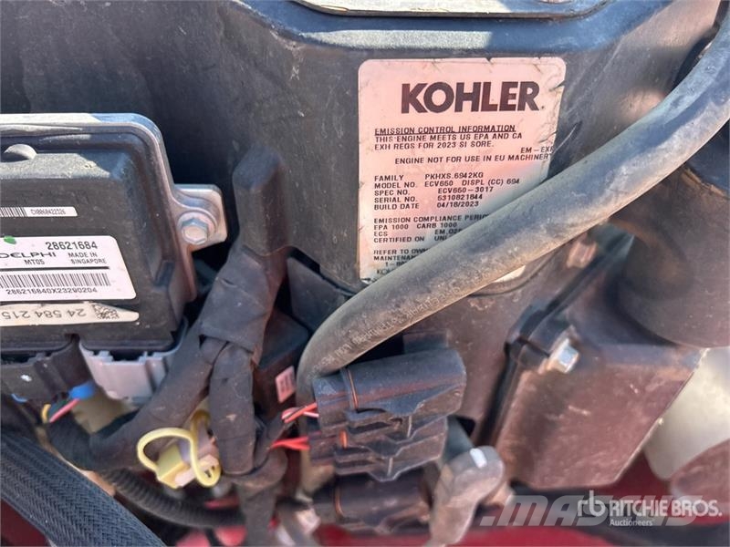 Exmark Turf Tracer X-Series Stand-On 60 in Lawn Mower Sodo traktoriukai-vejapjovės