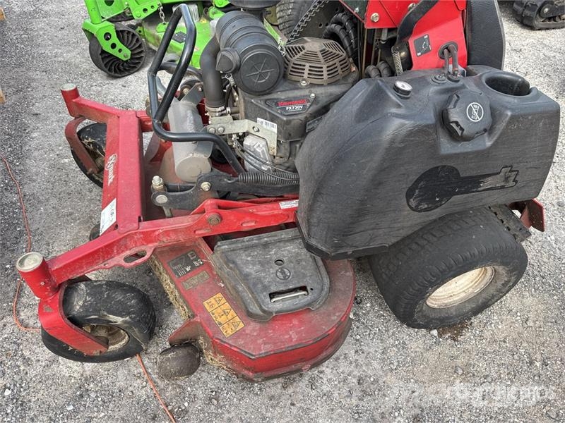 Exmark Vertex S Series 4x2 Stand-On Lawn Mower ركوب الحشائش