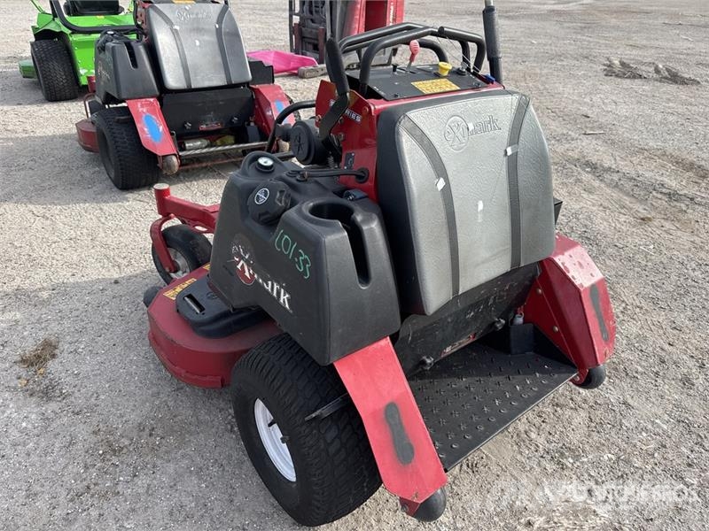Exmark Vertex S Series 4x2 Stand-On Lawn Mower Vrtni traktor kosilnice