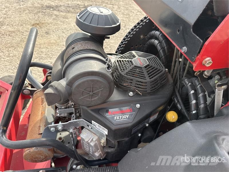 Exmark Vertex S Series 4x2 Stand-On Lawn Mower Vrtni traktor kosilnice