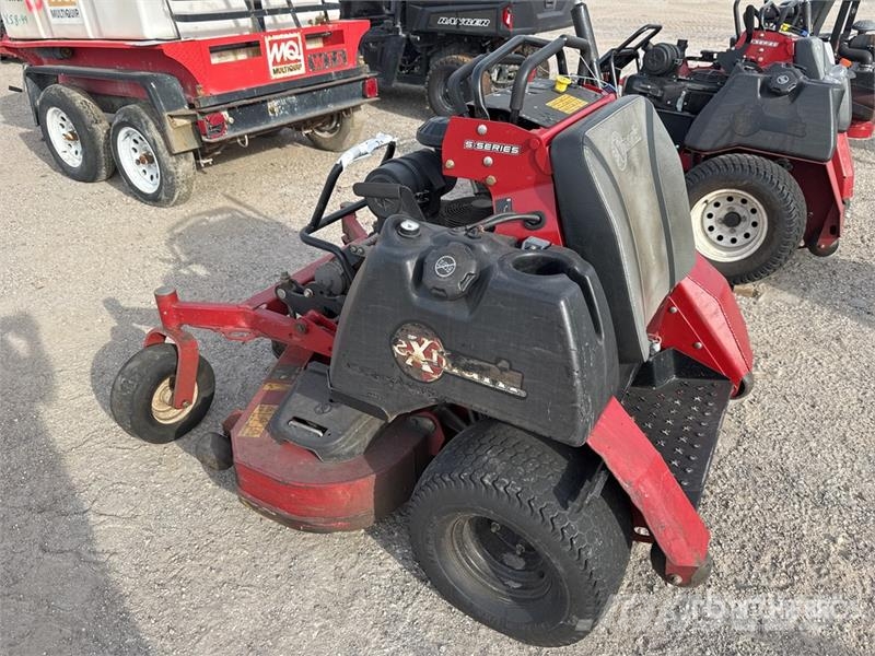 Exmark Vertex S Series 4x2 Stand-On 60in Lawn Mower Vrtni traktor kosilnice