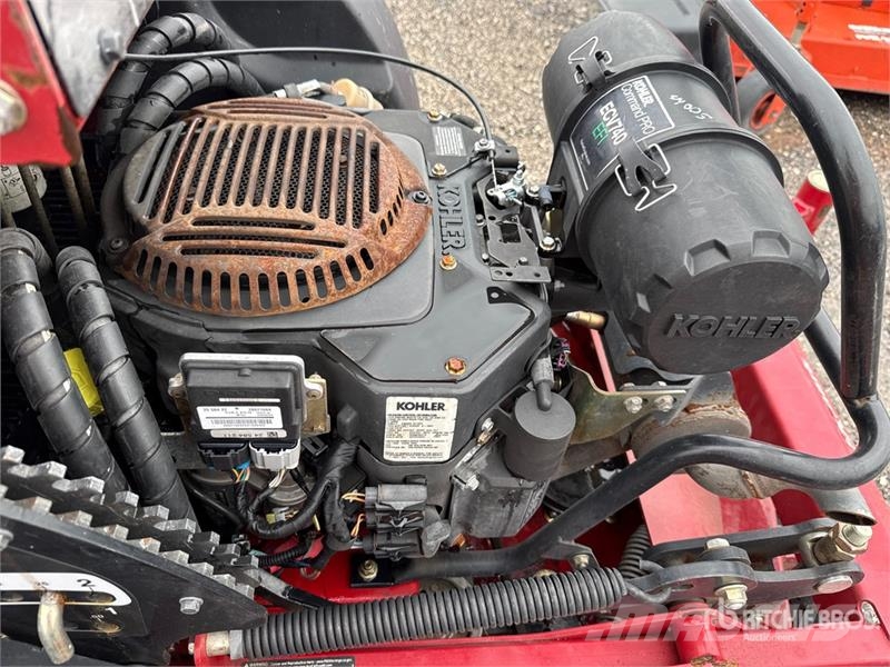 Exmark Vertex S Series 4x2 52 in Lawn Mower Vrtni traktor kosilnice