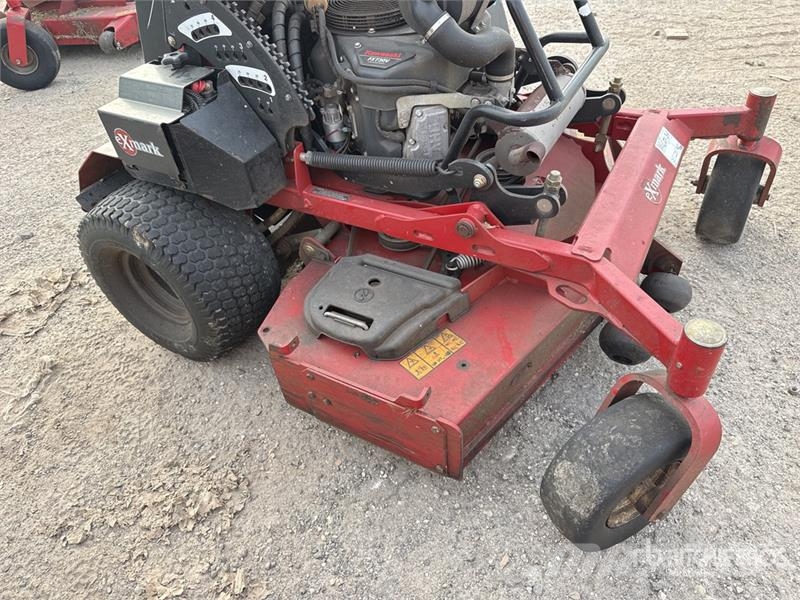 Exmark Vertex S Series 4x2 Stand-On 60in Lawn Mower Vrtni traktor kosilnice