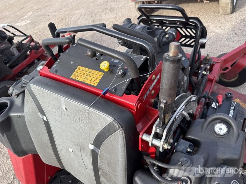 Exmark Vertex X 4x2 Stand-On Lawn Mower Vrtni traktor kosilnice