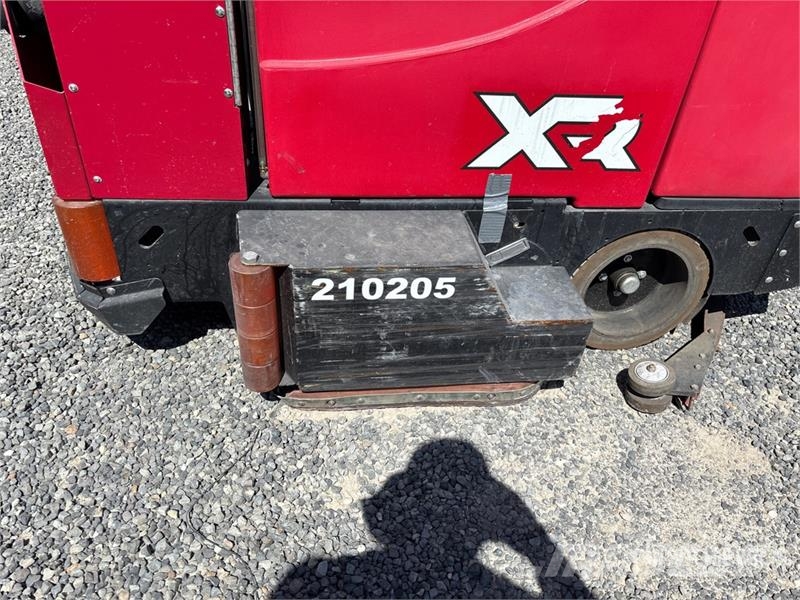 Factory Cat XR46C - 46 Ride-On Electric Floor Sweeper (Inopera Další vyorávače, příslušenství