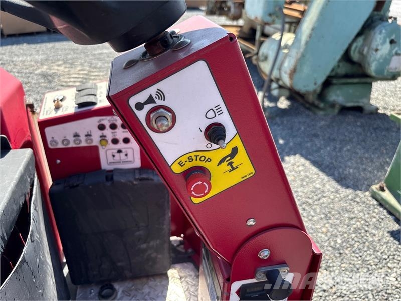 Factory Cat XR46C - 46 Ride-On Electric Floor Sweeper (Inopera Další vyorávače, příslušenství