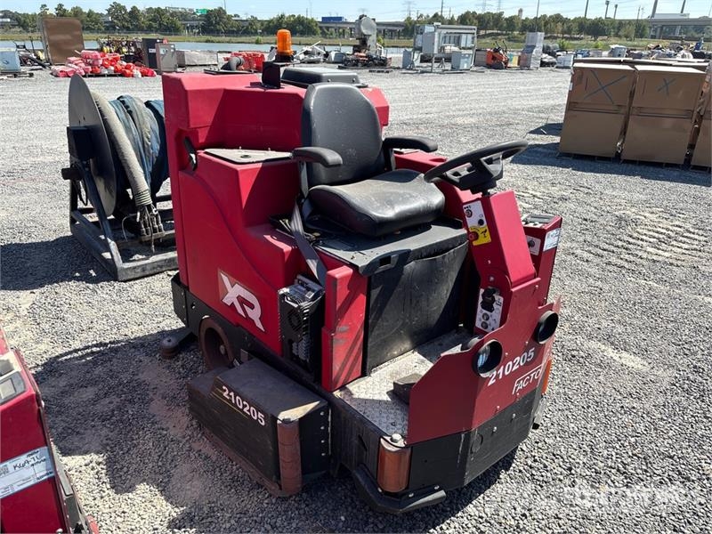 Factory Cat XR46C - 46 Ride-On Electric Floor Sweeper (Inopera Další vyorávače, příslušenství