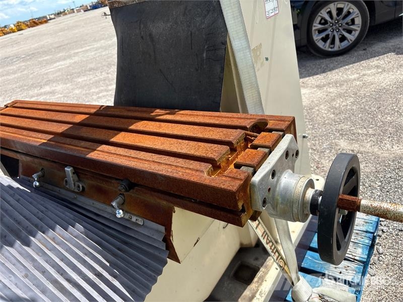 Falcon Chevalier FM-32HP Vertical Milling Machine - Fits Gradbeništvo - drugo