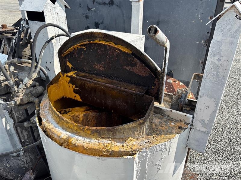 Falcon Kettle Hydraulic Premelter Utovorne dizalice, vitla i liftovi za materijal