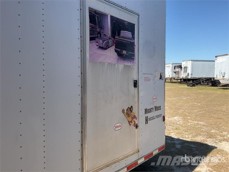  Featherlite Tri/A Enclosed Car Carrier Trailer 車両運搬用トレーラー