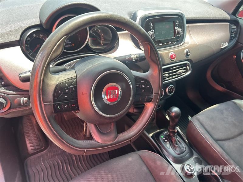 Fiat 500X AWD SUV Otomobiller