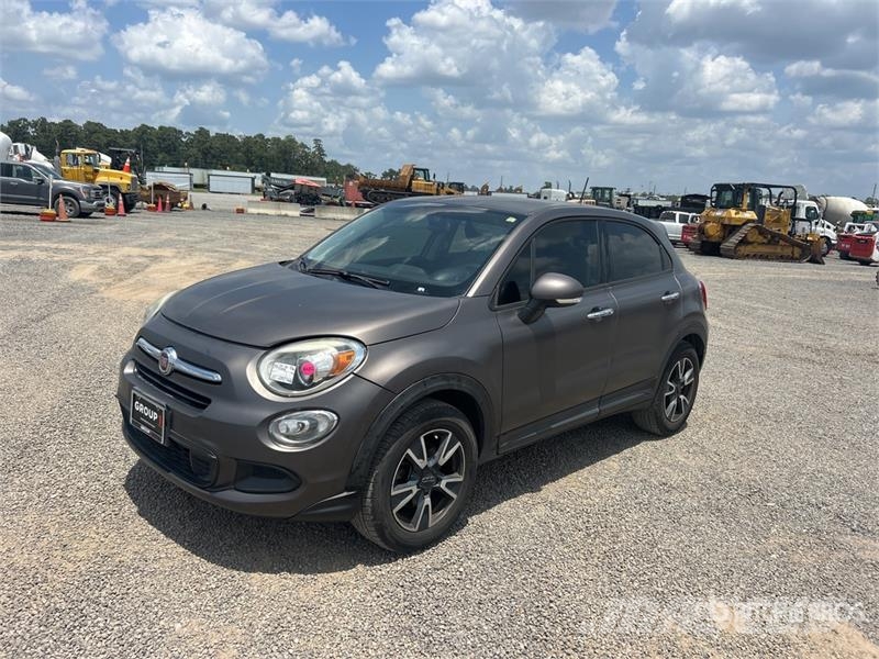Fiat 500X AWD SUV Otomobiller