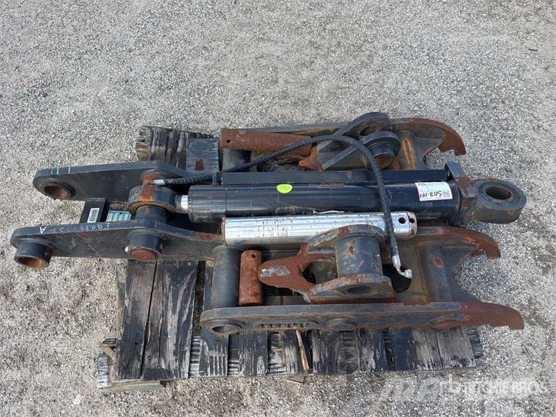 Fleco EC250THB 30 in Excavator Thumb Kašike / Korpe