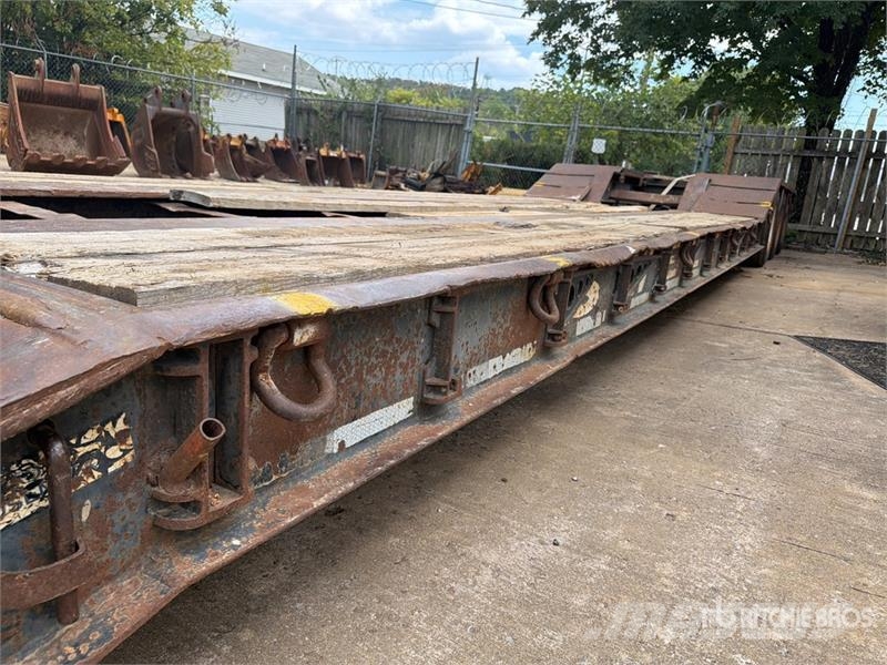 Fontaine 102000 lb 48 ft Tri/A Removable Gooseneck Step Dec Reboques carga baixa