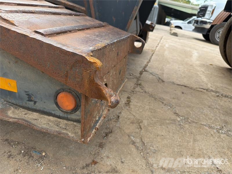 Fontaine 102000 lb 48 ft Tri/A Removable Gooseneck Step Dec Reboques carga baixa