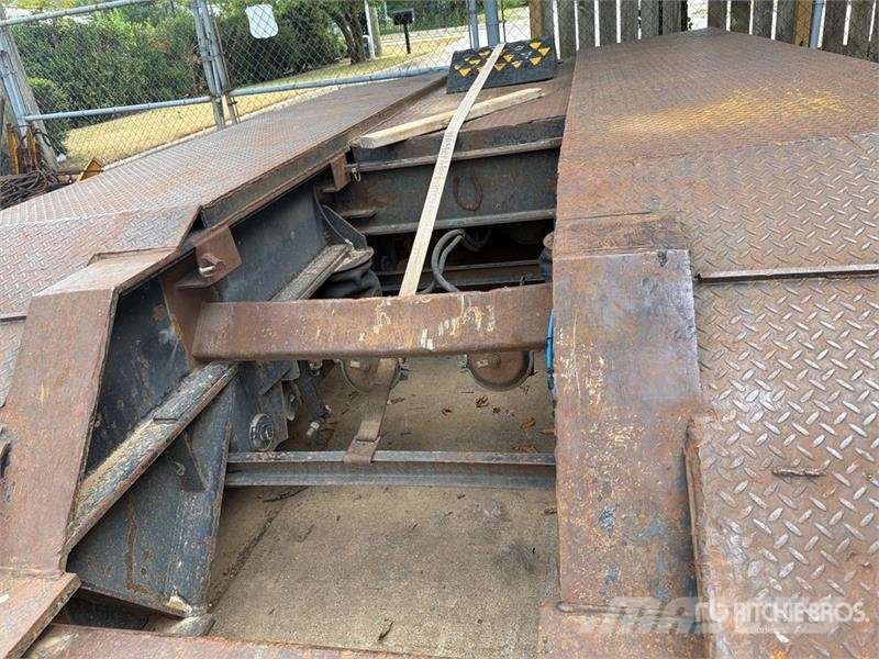 Fontaine 102000 lb 48 ft Tri/A Removable Gooseneck Step Dec Reboques carga baixa