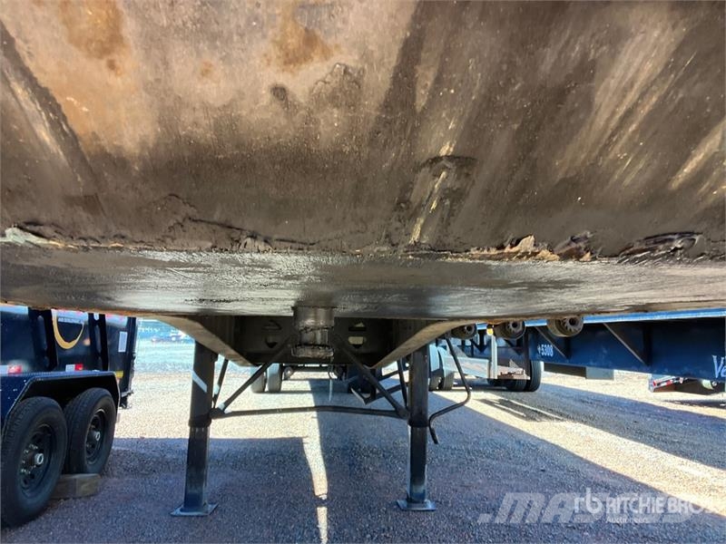 Fontaine 80000 lb 48 ft T/A Flatbed Trailer Flatbed/Dropside trailers