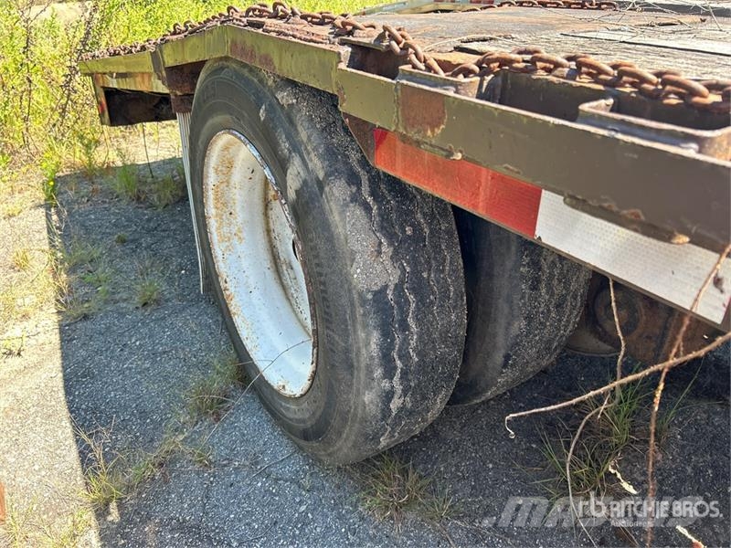 Fontaine DFT 53 ft T/A Step Deck Trailer Низькорамні причепи