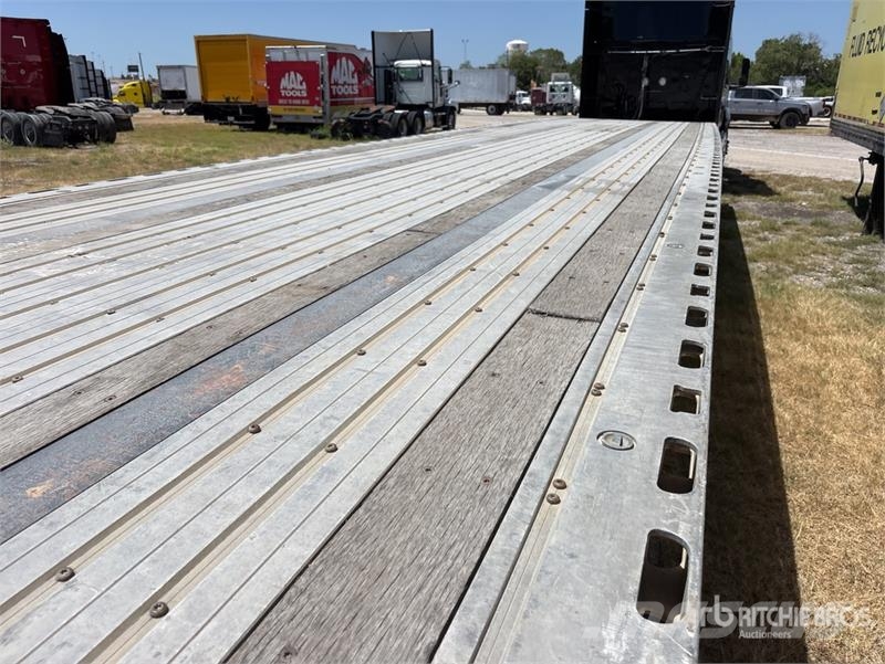Fontaine HAICF22RSA 53 ft T/A Spread Axle Flatbed Trailer Pritschenanhänger