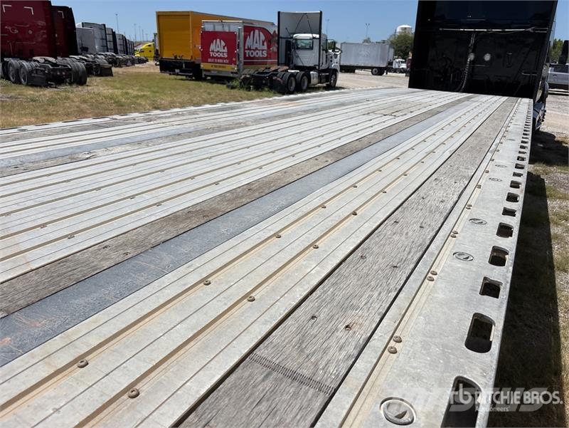 Fontaine HAICF22RSA 53 ft T/A Spread Axle Flatbed Trailer Pritschenanhänger