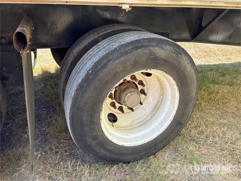 Fontaine HAICF22RSA 53 ft T/A Spread Axle Flatbed Trailer Pritschenanhänger