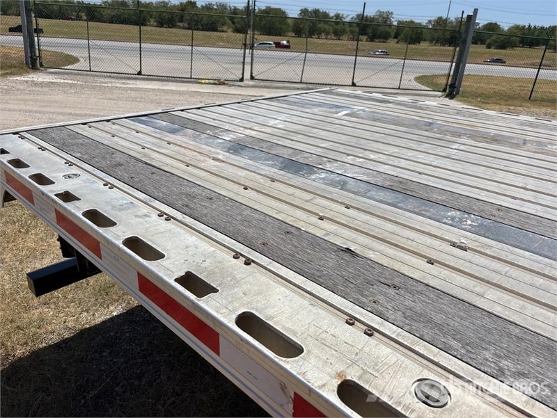 Fontaine HAICF22RSA 53 ft T/A Spread Axle Flatbed Trailer Pritschenanhänger