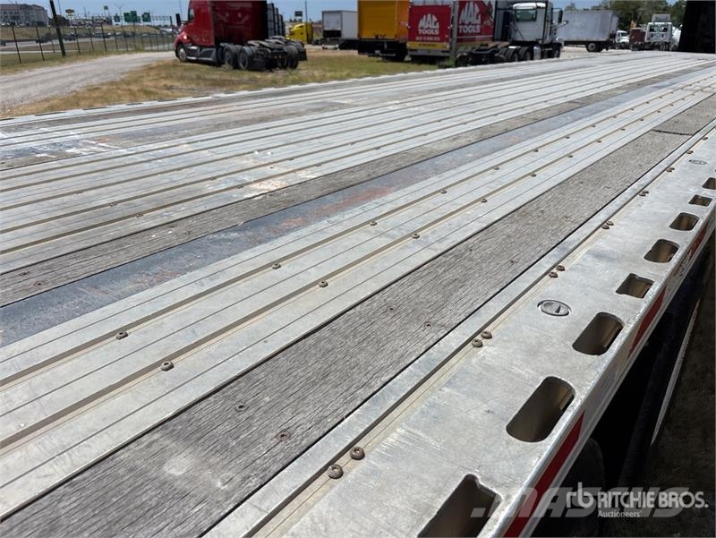 Fontaine HAICF22RSA 53 ft T/A Spread Axle Flatbed Trailer Pritschenanhänger