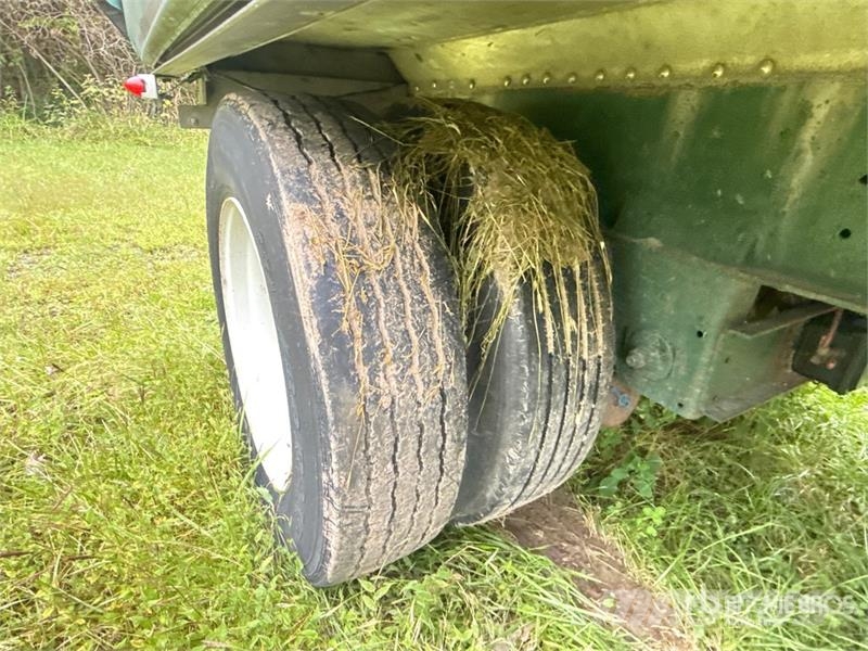 Fontaine HARHF12W 48 ft T/A Spread Axle Curtain Side Traile Tents