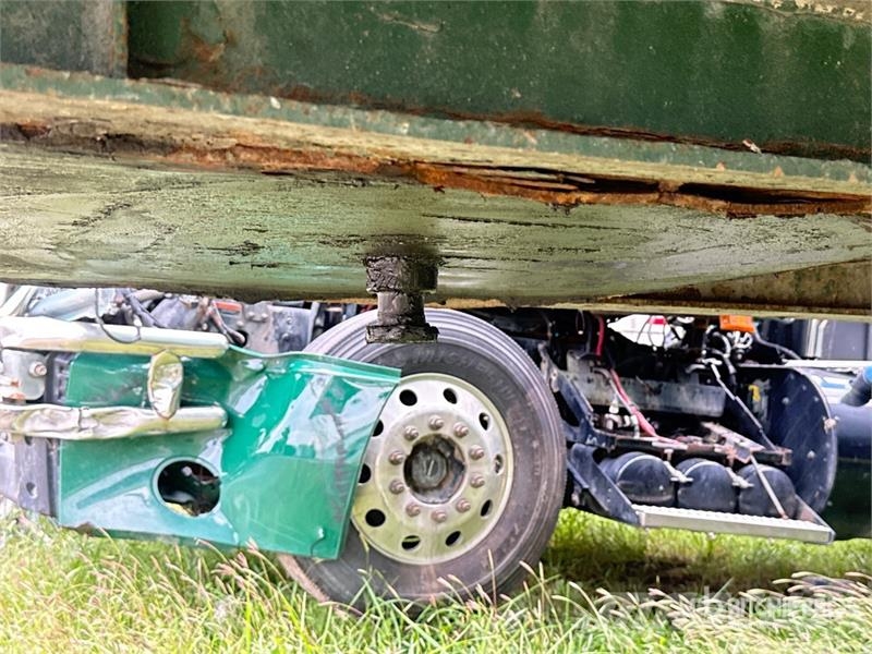 Fontaine HARHF12W 48 ft T/A Spread Axle Curtain Side Traile Tents