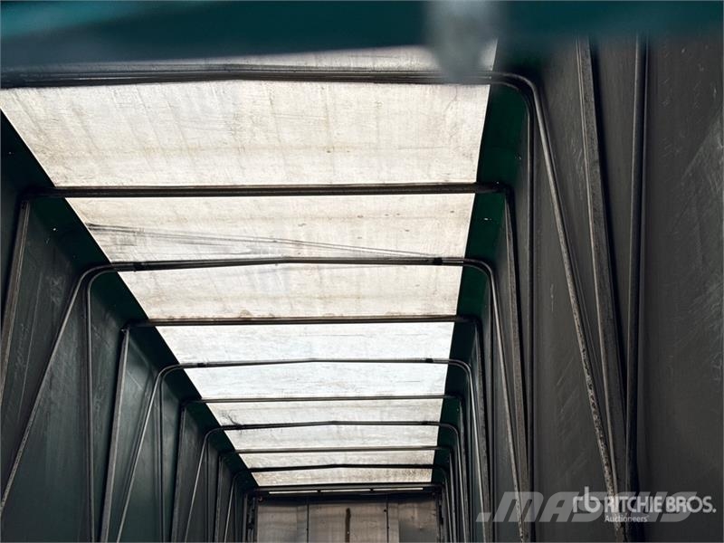 Fontaine HARHF12W 48 ft Curtain Side Trailer (Inoperable) Schuifzeilopbouw