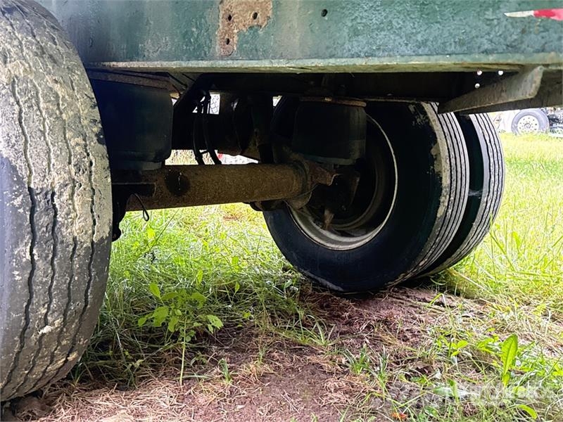 Fontaine HARHF12W 48 ft T/A Spread Axle Curtain Side Traile Tents