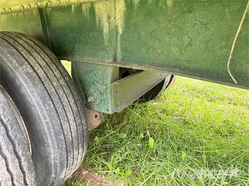 Fontaine HARHF12W 48 ft T/A Spread Axle Curtain Side Traile Tents