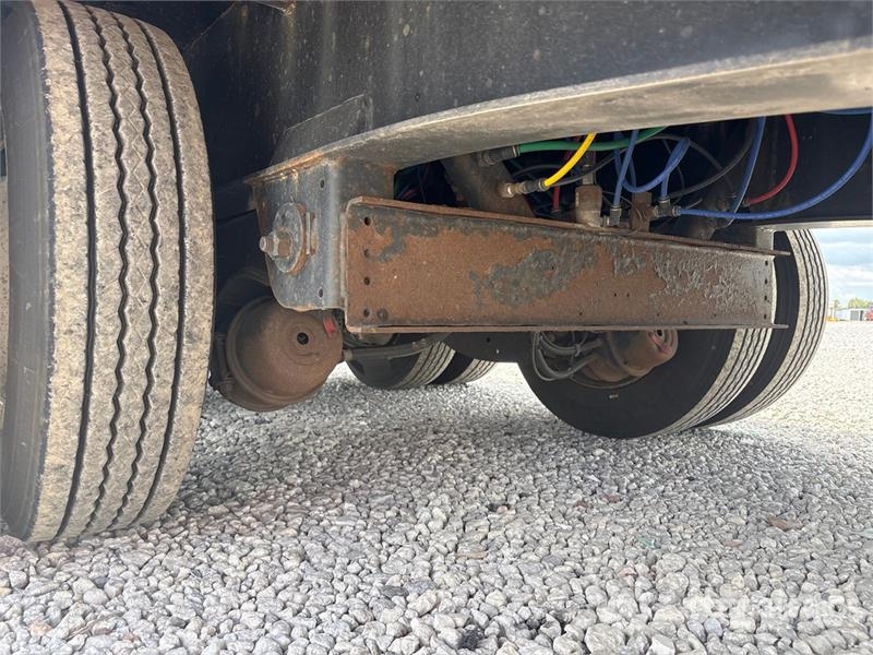 Fontaine HCICD22RSA 53 ft T/A Step Deck Trailer Plataformas bajas