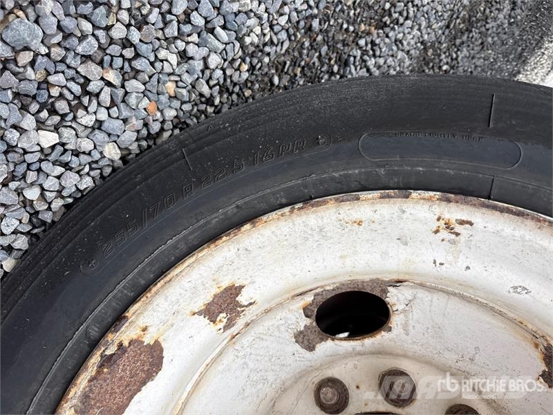 Fontaine HCVTX12WSA 80000 lb 48 ft T/A Spread Axle Step Dec Low loaders