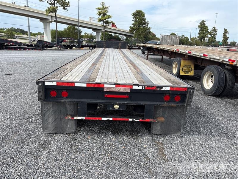 Fontaine HCVTX12WSA 80000 lb 48 ft T/A Spread Axle Step Dec Low loaders