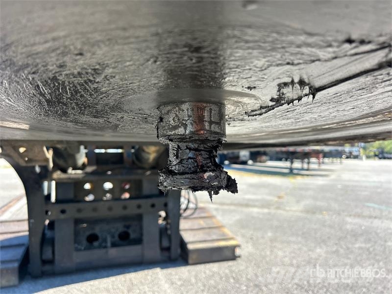 Fontaine Magnitude 55MX Tri/A Removable Gooseneck Lowboy Tr Mélybölcsős