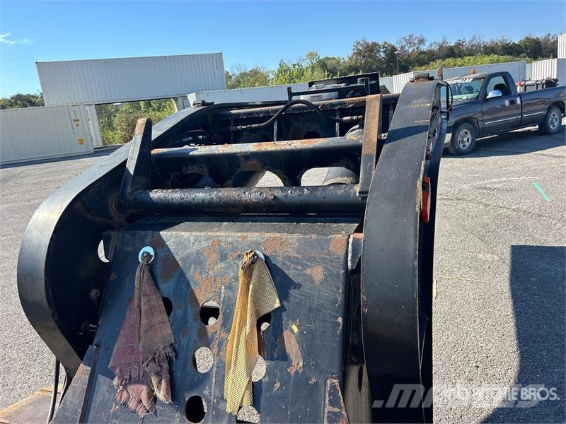 Fontaine Magnitude 55MX Tri/A Removable Gooseneck Lowboy Tr Mélybölcsős