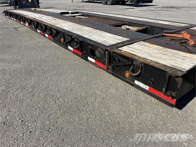 Fontaine Magnitude 55MX Tri/A Removable Gooseneck Lowboy Tr Mélybölcsős