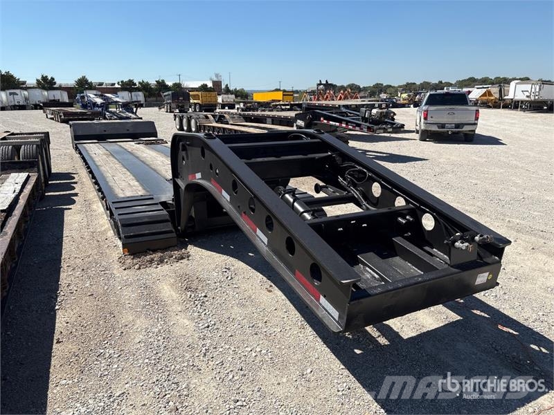 Fontaine Renegade T/A 29 ft Extendable Removable Gooseneck Nizki nakladalci