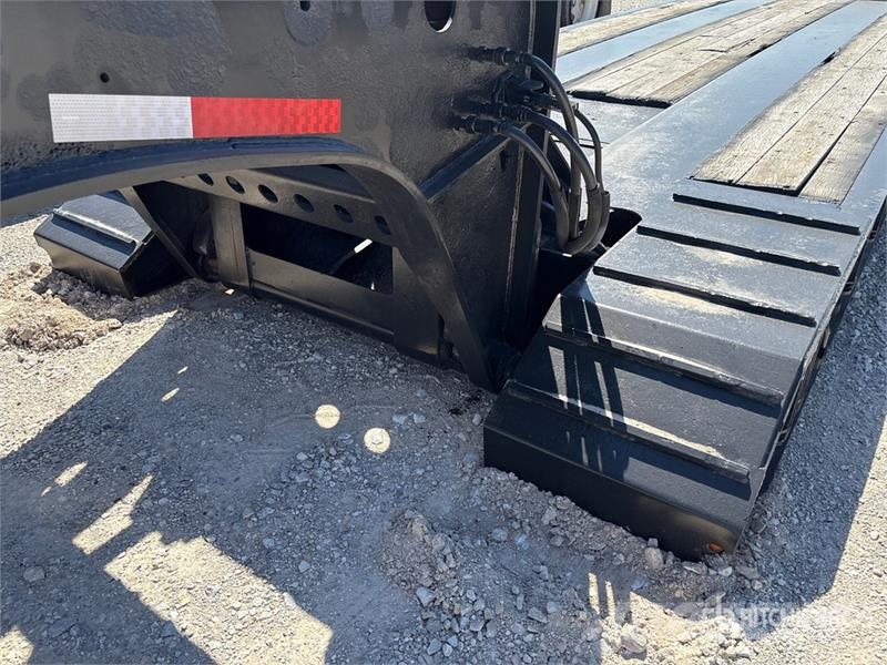 Fontaine Renegade T/A 29 ft Extendable Removable Gooseneck Nizki nakladalci