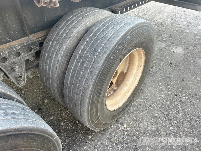 Fontaine TP-4-4881SLW 48 ft T/A Extendable Flatbed Trailer Прицепы-платформы/боковая разгрузка