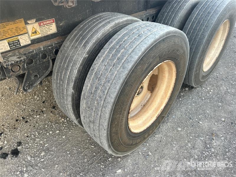 Fontaine TP-4-4881SLW 48 ft T/A Extendable Flatbed Trailer Прицепы-платформы/боковая разгрузка