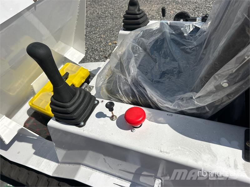 Force Drive FD-S80 Mini Compact Track Loader (Unused) Skid steer loaders